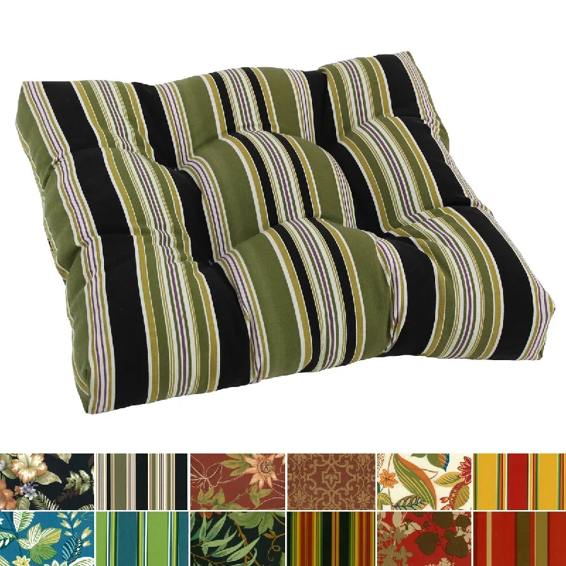 19-inch Square Tufted Indoor/Outdoor Chair Cushion